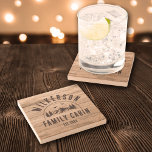 Dessous-de-verre En Pierre Rustique Nom de famille Cabine Cottage Lodge Retro<br><div class="desc">Dessous de verre rustiques modernes en pierre avec un design branché de chaîne de montagnes de forêt avec pins, bois et oiseaux entourés de votre nom de famille personnalisé sur panneau de bois imprimé arrière - plan, un nom personnalisable de votre chalet, cabine, maison de lac ou tout autre, ainsi...</div>