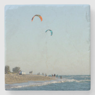 Dessous-de-verre En Pierre Surfers de cerf-volant de plage de Venise