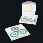 Dessous-de-verre En Pierre Triskele vert<br><div class="desc">Symbole vert Triskele. Le symbole Triskele ou Triskelion se compose de trois spirales ou de trois bras enclenchés,  comme s'il se déplaçait de son centre. Ce symbole celtique de mouvement ou d'action représente les trois mondes : céleste,  physique et spirituel.</div>