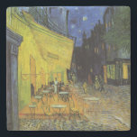 Dessous-de-verre En Pierre Van Gogh; Café Terrasse en soirée<br><div class="desc">Cafe Terrace sur la Place du Forum par Vincent van Gogh est une peinture architecturale de post impressionnisme d'art vintage offrant une vue extérieure sur un restaurant avec tables,  chaises,  serveurs,  personnes et étoiles dans le ciel nocturne.</div>