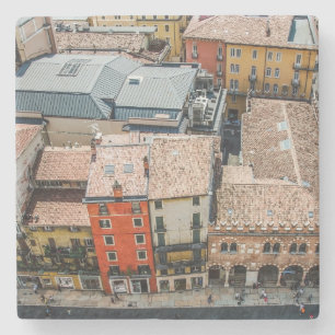 Dessous-de-verre En Pierre Vue du dessus des façades colorées des bâtiments