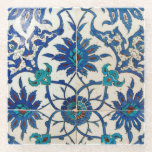 Dessous-de-verre En Verre Carreaux Iznik bleu<br><div class="desc">Célèbres tuiles bleues Izmir photographiées dans la mosquée Rustem Pasha,  Istanbul,  Turquie. Ce design floral vintage apporte le calme et l'élégance paisible des espaces saints dans votre journée. Collectez le set - Iznik Tiles Blue,  Iznik Tiles Green et Iznik Tiles Intertwins.</div>