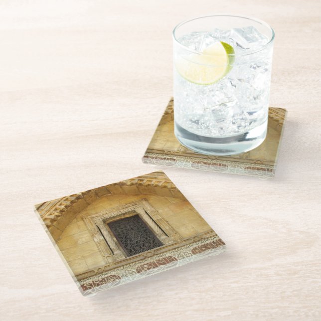 Dessous-de-verre En Verre Fenêtre en bois brun sculpté sur l'église copte da (Incliné)