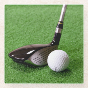 Dessous-de-verre En Verre Golf Club et Golf Ball on the Green