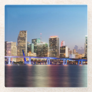 Dessous-de-verre En Verre Horizon lumineux de Miami du centre au crépuscule