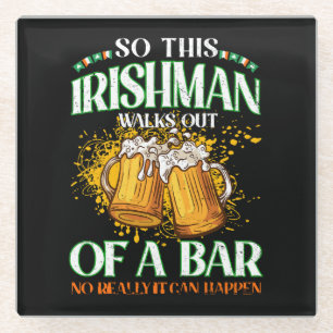 Dessous-de-verre En Verre Irlandais buvant de la bière St. Patrick's Day