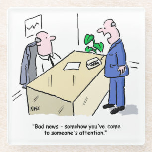 Dessous-de-verre En Verre Office Worker est remarqué par une personne