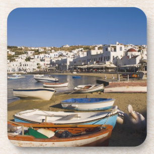 Dessous-de-verre La ville portuaire avec des bateaux de pêche color