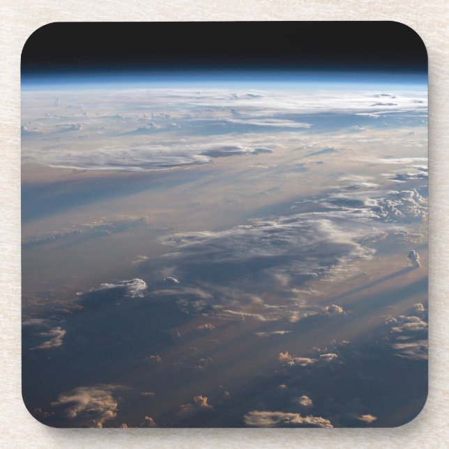 Dessous-de-verre Le lever Du Soleil Coule De Longues Ombres Sur La  (Devant)