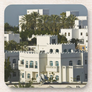 Dessous-de-verre Oman, Mascate, Qurm. Bâtiments de la zone de Qurm