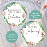 Dessous-de-verre Rond En Papier Balise de nom de la carte Rustic Tropical Brown, G<br><div class="desc">Le dessous de verre en papier avec la couronne feuille rustique des îles tropicales est polyvalent pour les couleurs rustiques marron et vert mariage. Ce dessous de verre n'est pas seulement un "S'il vous plaît ne prenez pas mon verre. Je danse !" signe pour couvrir votre verre, mais c'est aussi...</div>