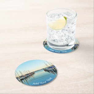 Dessous-de-verre Rond En Papier Bateaux à la marina par Shirley Taylor