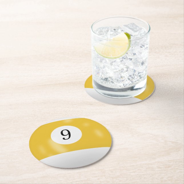 Dessous-de-verre Rond En Papier Boule de billard numéro 9 (En situation)