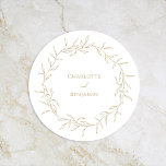 Dessous-de-verre Rond En Papier Classic Gold Mariage<br><div class="desc">Présentant notre Mariage classique Gold Greenery en papier rond Dessous de verre design - méticuleusement conçu pour incarner une esthétique romantique moderne. Avec un mélange classique d'arrière - plans blancs propres et de feuilles dorés délicats, complétés gracieusement par un script de calligraphie simple associé à une police serif sobre. Le...</div>