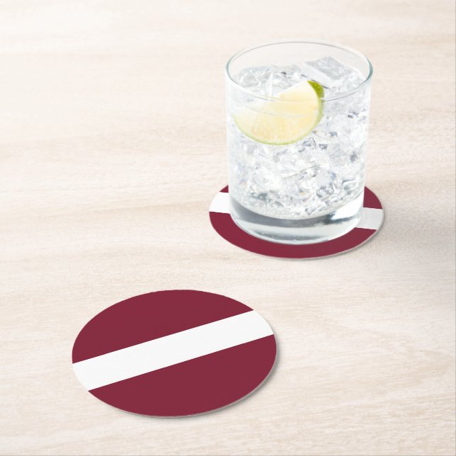 Dessous-de-verre Rond En Papier Drapeau de Lettonie (En situation)