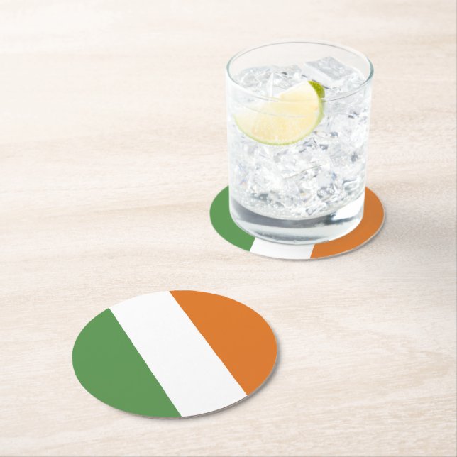 Dessous-de-verre Rond En Papier Drapeau irlandais (En situation)