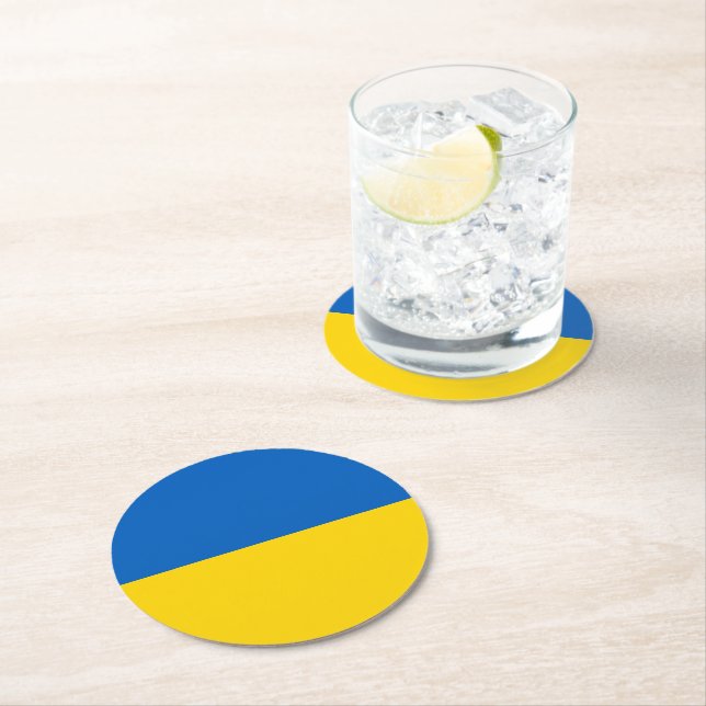 Dessous-de-verre Rond En Papier Drapeau ukrainien (En situation)