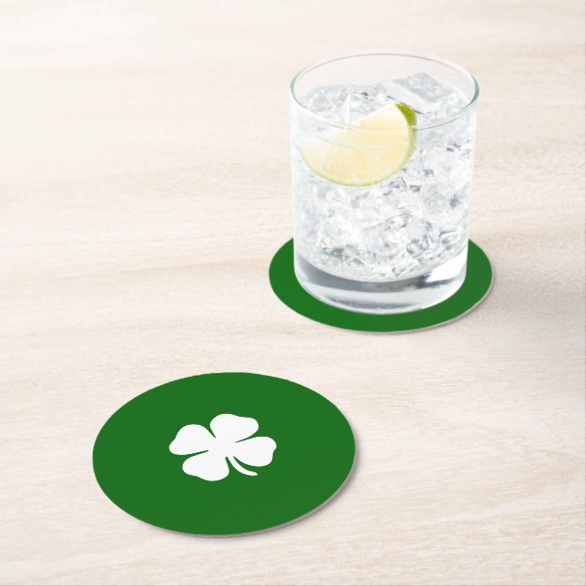 Dessous-de-verre Rond En Papier Lucky Four Leaf Clover Vert Shamrock irlandais per (En situation)