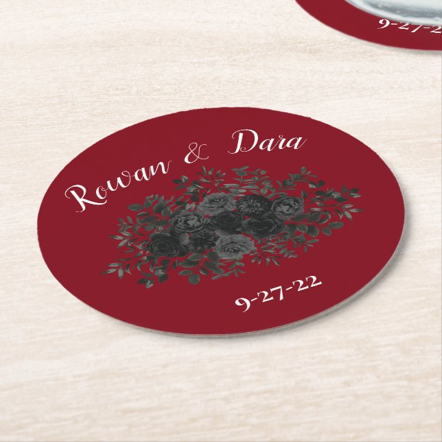 Dessous-de-verre Rond En Papier Mariage gothique Rose noir rouge (Incliné)