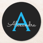 Dessous-de-verre Rond En Papier Nom du monogramme de la fille en noir bleu<br><div class="desc">Dessous de verre en papier de nom Monogramme simple noir et bleu. Cela fait le cadeau parfait de remise de diplômes,  anniversaire,  mariage,  douche nuptiale,  anniversaire,  baby shower ou bachelorette pour quelqu'un qui aime le luxe glam et les styles chic.</div>