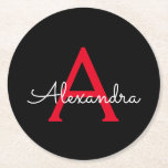 Dessous-de-verre Rond En Papier Nom en monogramme girly script rouge noir<br><div class="desc">Dessous de verre en papier à monogramme simple script noir et rouge. C'est le cadeau parfait pour la remise des diplômes, l'anniversaire, le mariage, l'enterrement de vie de jeune fille, l'anniversaire de mariage, la baby shower ou l'enterrement de vie de garçon pour quelqu'un qui aime le luxe glamour et les...</div>