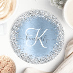Dessous-de-verre Rond En Papier Parties scintillant en argent brossé bleu Nom du m<br><div class="desc">Personnalisez facilement ce design dessous de verre chic branché avec une jolie parties scintillant en faux argent brillant sur un arrière - plan métallique brossé bleu.</div>