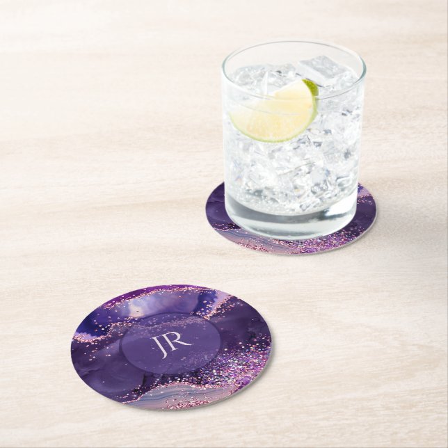 Dessous-de-verre Rond En Papier Purple glittery agate texture monogram (En situation)