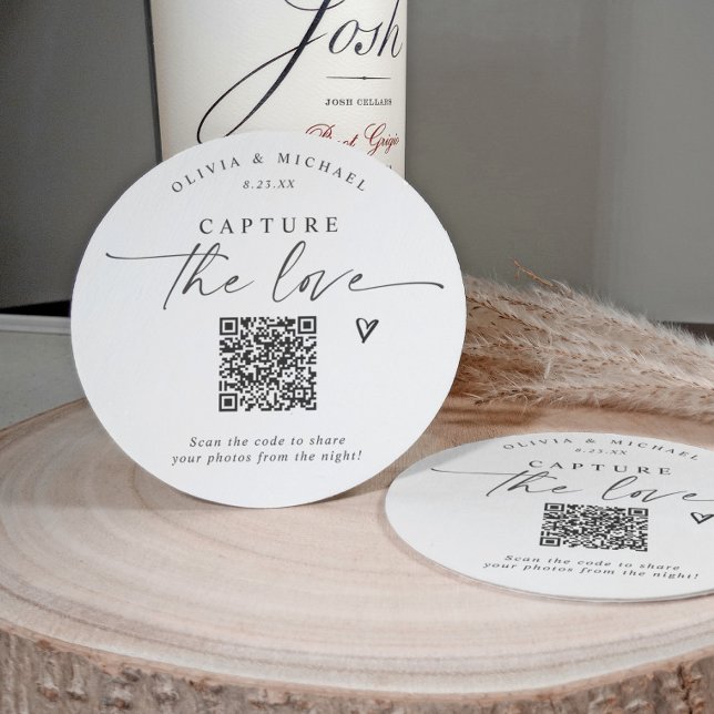 Dessous-de-verre Rond En Papier QR Code Wedding Modern Elegant Photo Sharing (QR code wedding coasters for photo sharing - capture the love - elegant handwriting)