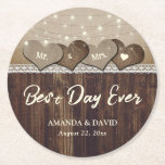 Dessous-de-verre Rond En Papier Rustic Country Bois Mariage Burlap et dentelle<br><div class="desc">Complétez votre soirée de mariage à thème rustique inspirée du burlap et de la dentelle avec ces dessous de verre en papier rustique romantique. Personnalisez facilement ces dessous de verre en ligne avec vos détails mariages.</div>