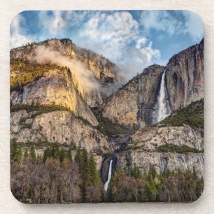 Dessous-de-verre Yosemite Falls pittoresque, Californie