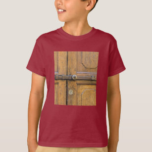 détail d'ancienne porte en bois T-shirt