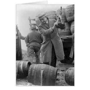 Détruire des fûts de bière, 1924