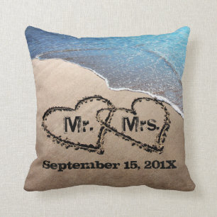 Deux Coeurs Dans Le Coussin De Mariage Sand Beach