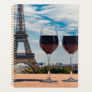Deux verres de vin avec la tour Eiffel