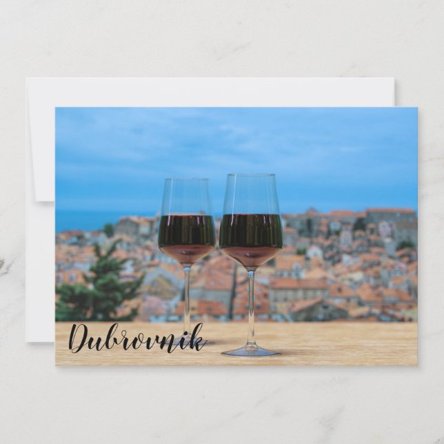 Deux verres de vin rouge avec vue sur Dubrovnik (Devant)