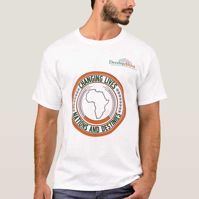 Développez le T-shirt de l'Afrique avec la crête (Devant)