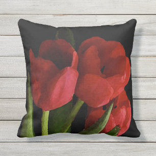 D'extérieur Le jardin rouge de tulipe fleurit le coussin