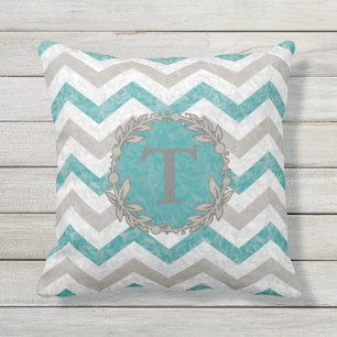D'extérieur Teal et coussin décoré d'un monogramme beige de