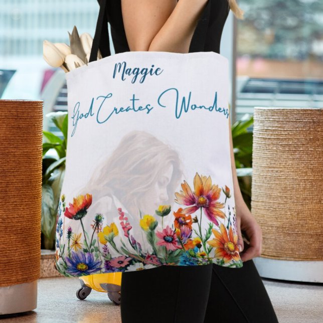 Dieu crée des merveilles - Sac fourre-tout personn (God Create Wonders
where fashion meets A celebration of God's  enduring beauty.)