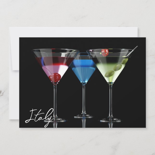 Différents cocktails dans des lunettes à martini n (Devant)
