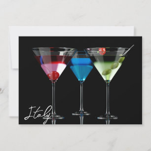 Différents cocktails dans des lunettes à martini n