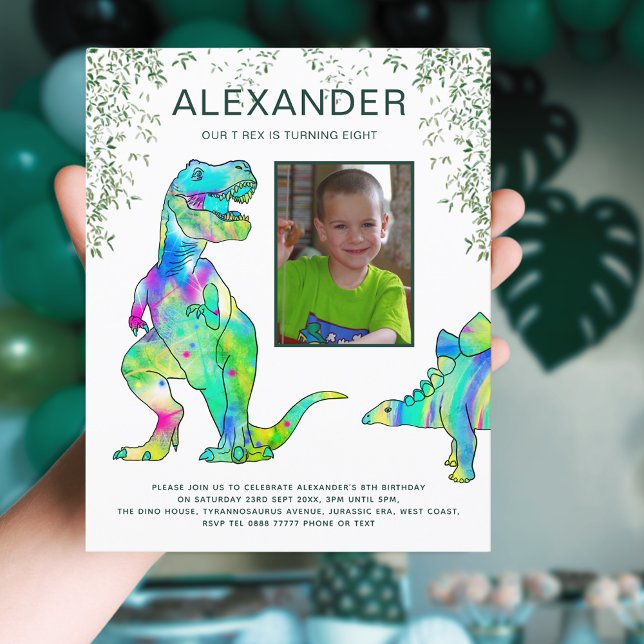 Dinosaur 8e anniversaire du budget de la fête ( Dinosaur 8th birthday party invitation with photo template colorful T-Rex & Stegosaurus watercolor )