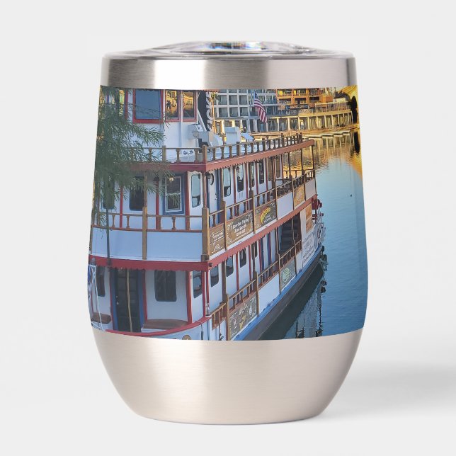 Dixie Belle près du pont de Londres au lac Havasu (Avant)