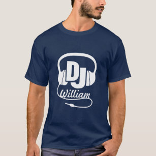 DJ nom casque blanc sur t-shirt graphique foncé
