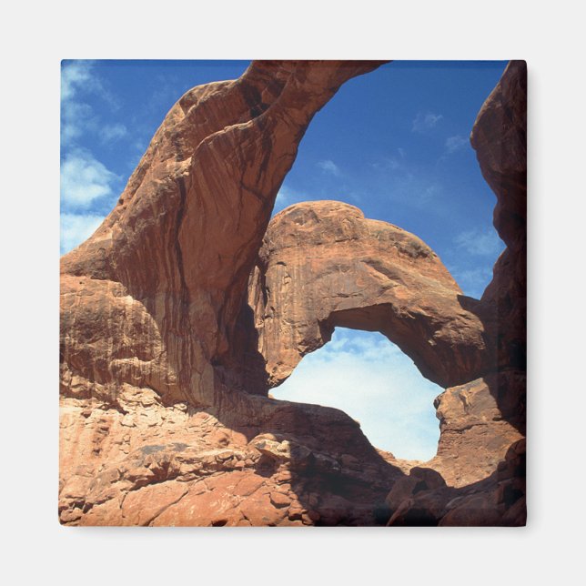Double Arch Magnet (Devant)