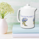 Douche nuptiale de Chaussure à talon élevé moderne<br><div class="desc">Tapot de Fête des mariées à chaussures à talon élevé moderne Elégant Floral Chinoiserie Élevez votre douche nuptiale avec une touche élégante d'art et de sophistication avec notre "Tapot à talon haute de Chinoiserie florale moderne Elégant". La théière dit : "Fashionablement Spilling the Tea." Cette pièce exquise est plus qu'une...</div>