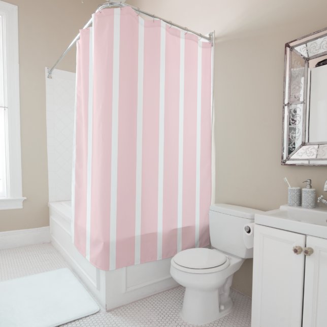 Douche rideau rayé rose et blanc (En situation)
