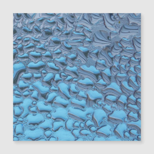 Doux gouttes de pluie sur verre bleu