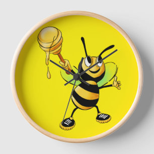 Doux moment avec notre horloge abeille à miel ! 🍯
