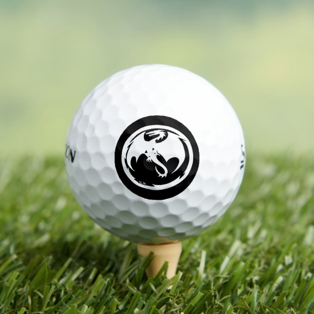 Dragon blanc Srixon Soft Feel balles de golf 12 pk (T-shirt Insitu)